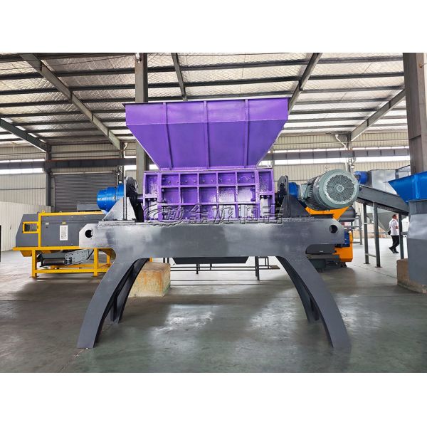 Double Shaft Shredder with Six-fold Seal Helix Tool Arrangement and Hexagonal Cutter Design for Efficient Metal Shredding