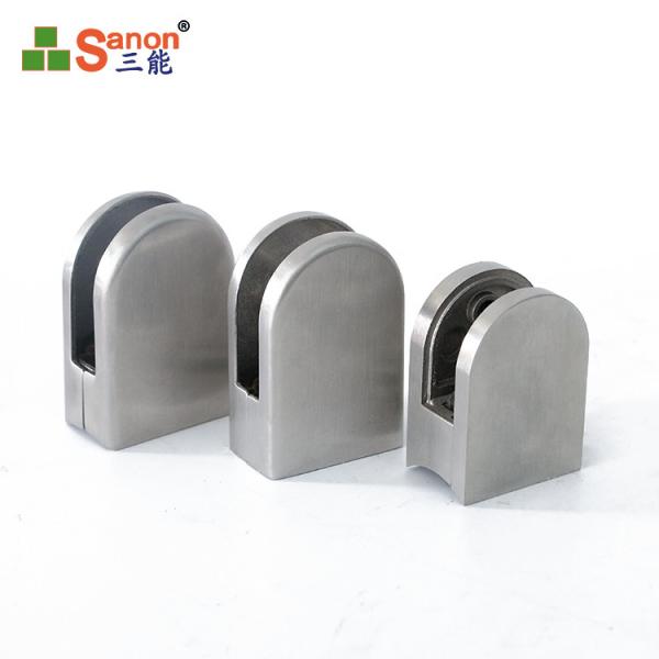 D Shaped 4mm SS304 Mirror Fixed Glass Accessories Round Clamp Fix Shower Glass Door