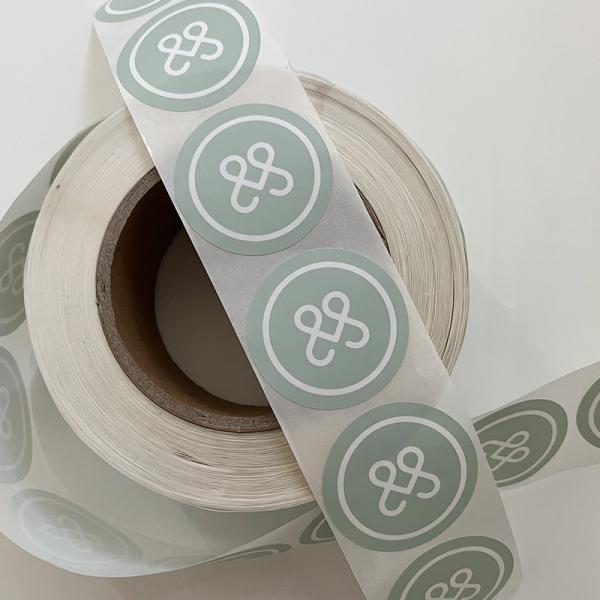 Custom Waterproof PVC Label Sticker Die Cut Vinyl Printing Adhesive