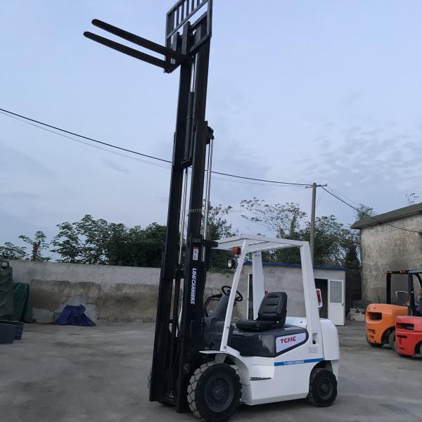Japan TCM 2.5 Ton Used Forklift 0-2000 Working Hours 4500 KG Machine Weight Assurance