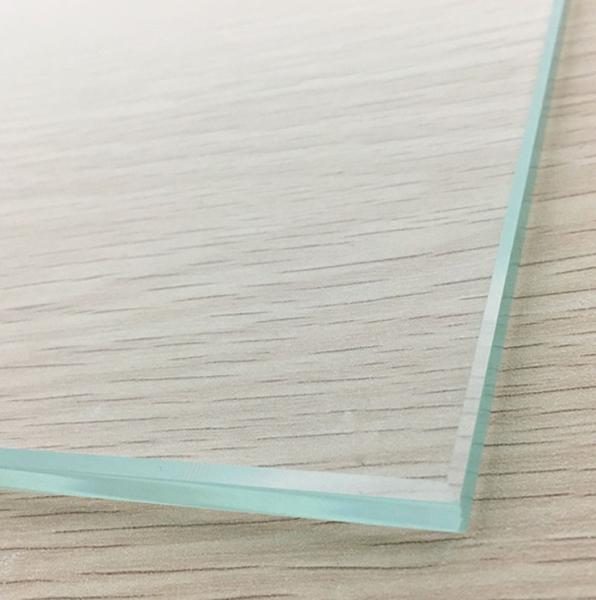 12mm 1/2 Thick Low Iron Clear LED Frameless Tempered Balustrade Glass With Spigots