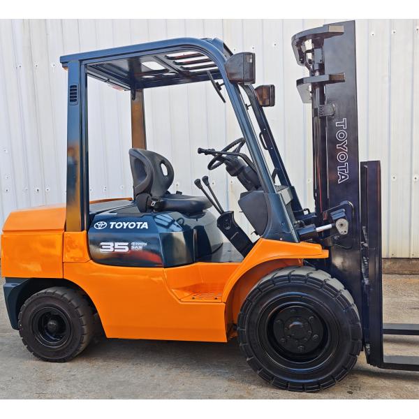 3.5 Ton Hydraulic Machine Diesel Engine Forklift Secondhand TOYOTA 35 Forklift