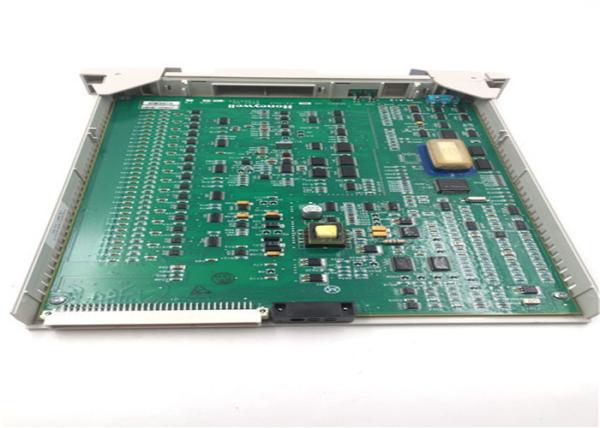 Le C.C de Honeywell à 60 hertz 51304754-150 MC-PAIH03 16 entre le processeur de haut niveau d'entrée analogique