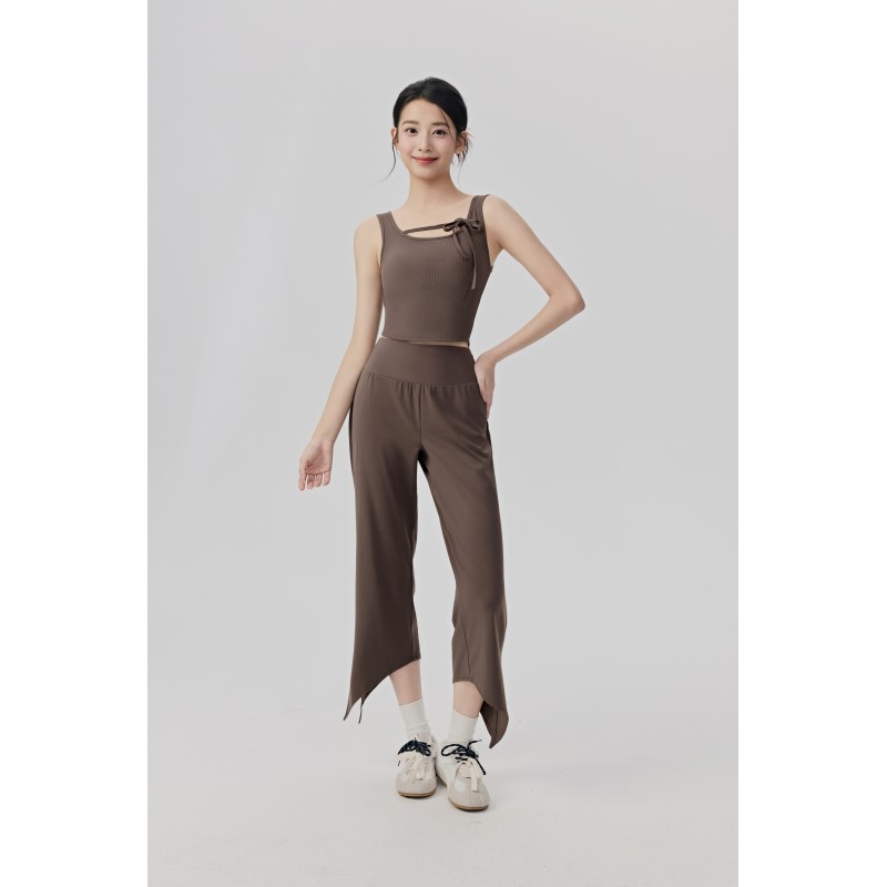 Women's Ribbed Knit Black Crop Tank Top with Built in Bra Stylish Cutout Detail for Yoga Dance and Daily Wear