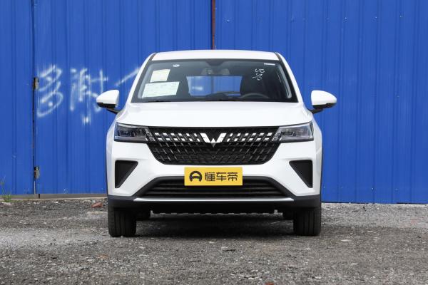 1680kg Maximum Full Load Mass Gasoline Powered SUV Built With Horizontal Engine Layout