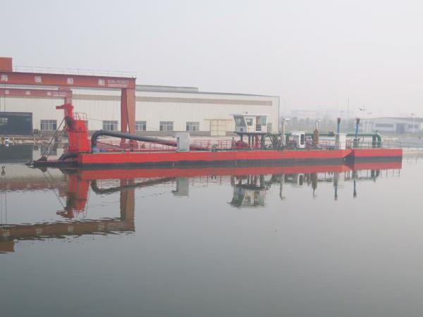 Customized 18 inch Sand Mining Dredgers with Spud Carriage and Sand Dredging from Sea or Port