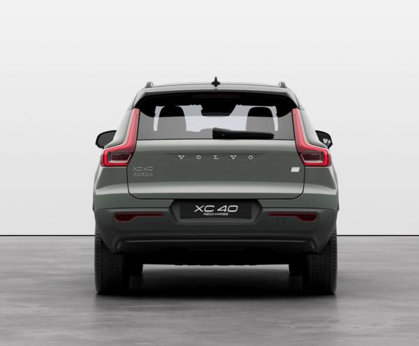 Plug In Hybrid Volvo XC40 Electric New Compact AWD EV SUV