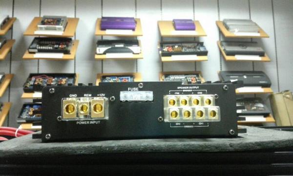 Powerful 4X130WRMS Class AB Car Amplifier  with Bass Romote