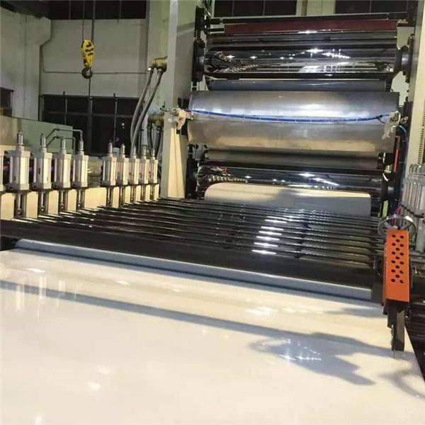 Linha 350kg H de ASA Pvc Profile Extrusion Machine do painel de parede da porta