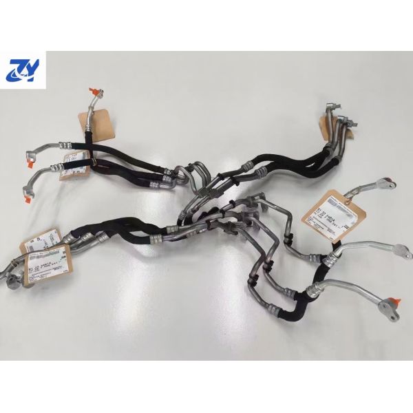 OEM 17227598240 17227598241 New China-made standard radiator oil cooling pipe is suitable for Rolls-Royce Ghost Dawn models