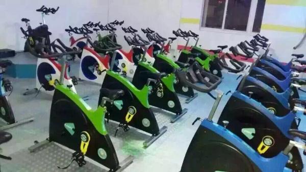 Commercial spinning bike