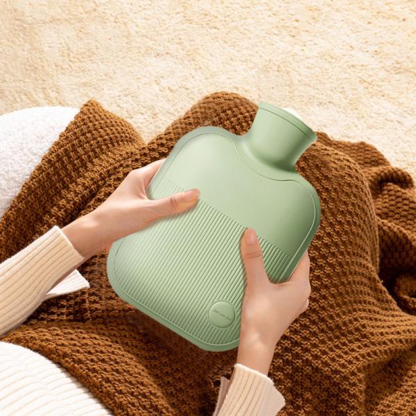 Rubber Hot Water Bottle With Soft Cover , 2L 1L Hot Water Bag For Cramps Pain Relief