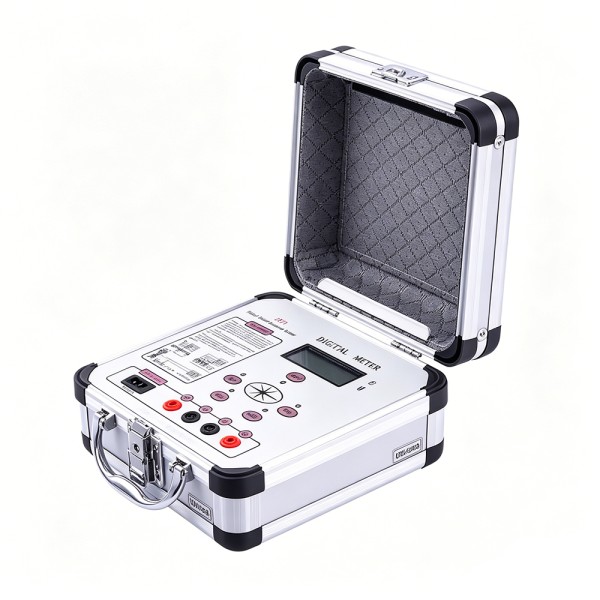 Portable Digital Grounding Resistance Tester with 0~200Ω Range and 2 Years Warranty