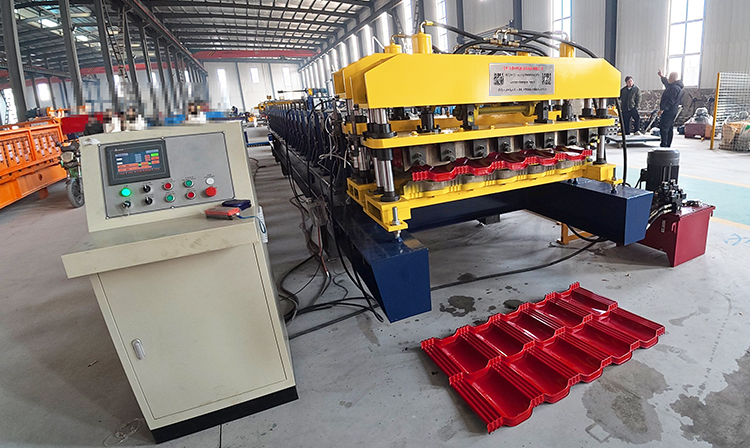 Hydraulic Cutting 3D Steel Euro Tile Profile Roofing Tile Roll Forming Machine