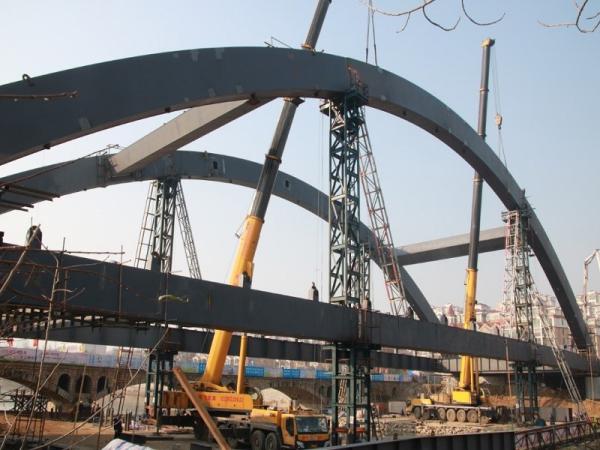 Système de pont piétonnier en acier à longue portée personnalisé