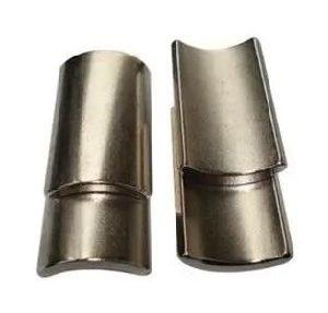 Chapeando ímãs do segmento do arco dos ímãs YXG-28 YXG-30 YXG-32 do níquel Sm2co17