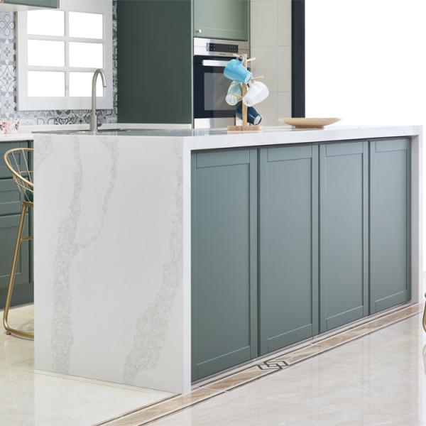 Armários fixados na parede do PVC do ODM Matte Green Kitchen Cabinets do projeto clássico