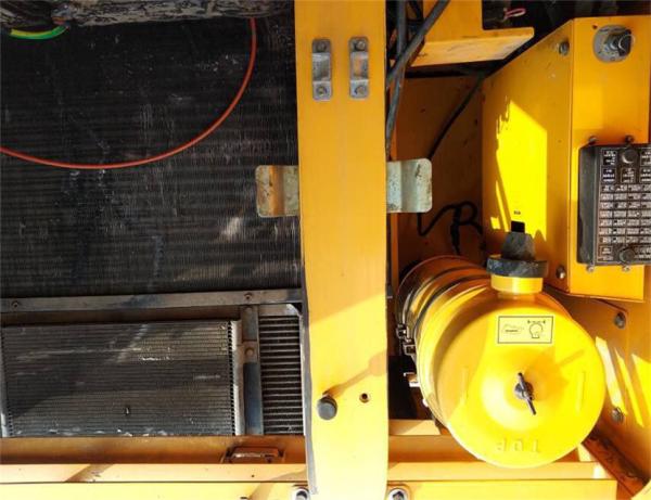 korea hyundai chain korea excavator 220-5 korea hyundai crawler excavator with good quality