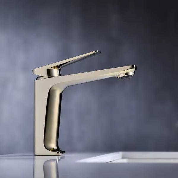 Deck Mounted Tap Bathroom Basin Sink Brass Faucet for Bath Room
