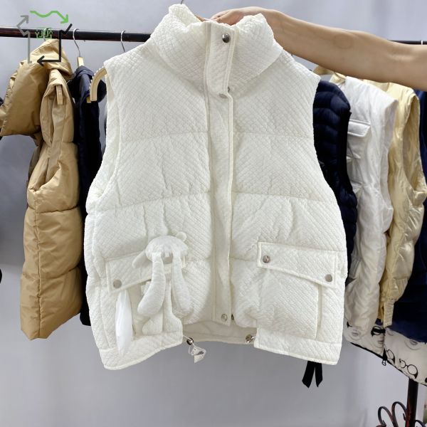 Women's Used Winter Clothing Mixed Style Fashionable Zipper Casual Vest Bulk Sale