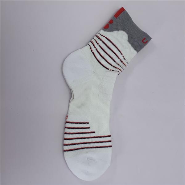 Breathable Quick Dry Beauty Socks for Men Custom Logo Regular Style Athletic Grip Socks