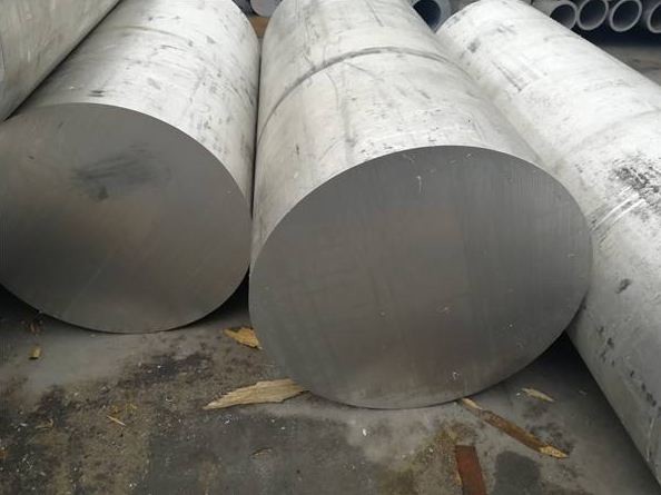 Extruded Wrought 7075 Aluminum Round Bar High Strength Adequate Machinability