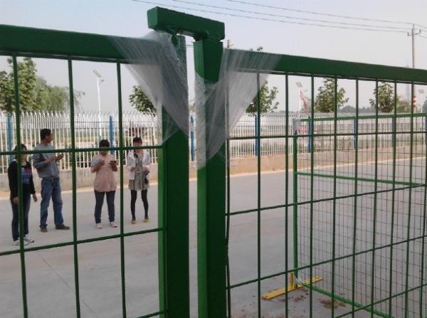 6ft x 10ft canada standard temporary fence 2 x 4X10.5GA aperture pipe 1x1'x1.7GA thick brace 3/4x19GA POWDER coated