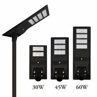 All-in-one éclairage de rue solaire LED intégré de 45 W avec silicium monocristallin, flux lumineux élevé, batterie au lithium de 12,8V-30AH et télécommande