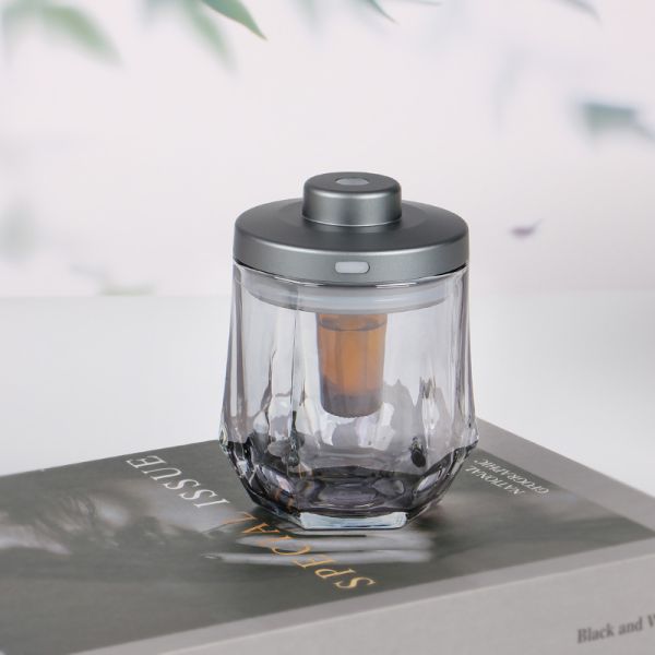 Low Noise Small Portable Battery Operated  Rechargeable Waterless Essential Oil Diffuser Nebulizer Scent for Home,Car,Large Room