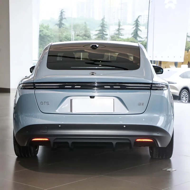 5 Seater 4WD Nio Et5 150 kwh Smart Electric Car High Power Midsize Sedan