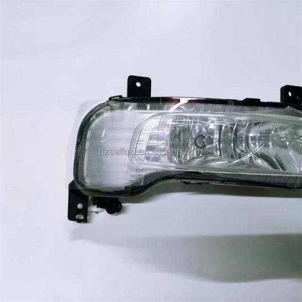 OEM NO C00212871 Front Right Fog Lamp for Saic Maxus V80 G10 T60 Car Exterior Decoration