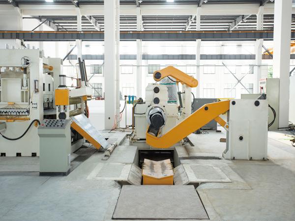 Multifunction Flying Shear Cutting Machine With 0.3mm-2.0mm Processing Sheet Thickness
