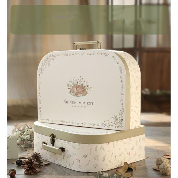 Настройка изысканные CMYK рожденные детские одежды носки набор в металлическом рукоятке подарочной коробки чемодан