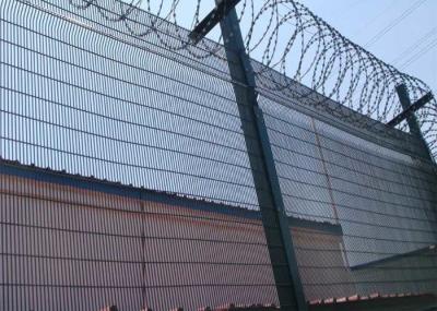 O metal grampeia cerca Welded Mesh Security Fencing do roubo de 70*70mm a anti