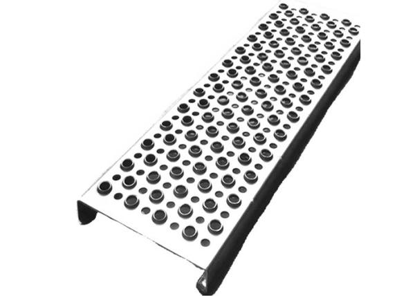 Grating de aço galvanizado alumínio do suporte do aperto, passos de escada grating perfurados
