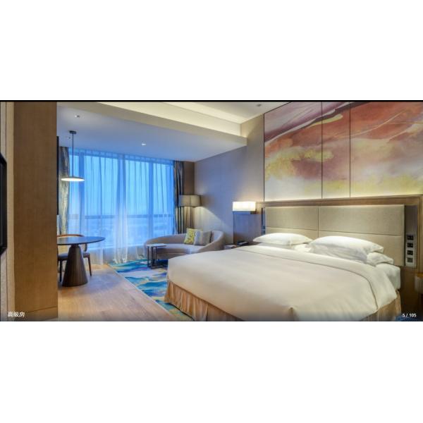 5 мебелей наборов спальни гостиницы площади Crowne звезды соответствуют оффшорному французскому окну