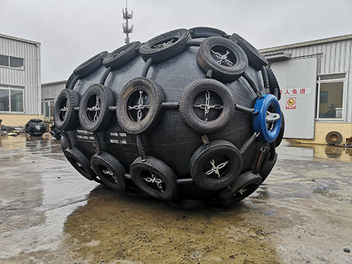 Bulk Carrier Barge Yokohama Pneumatic Marine Fender Rubber Fenders For Boats
