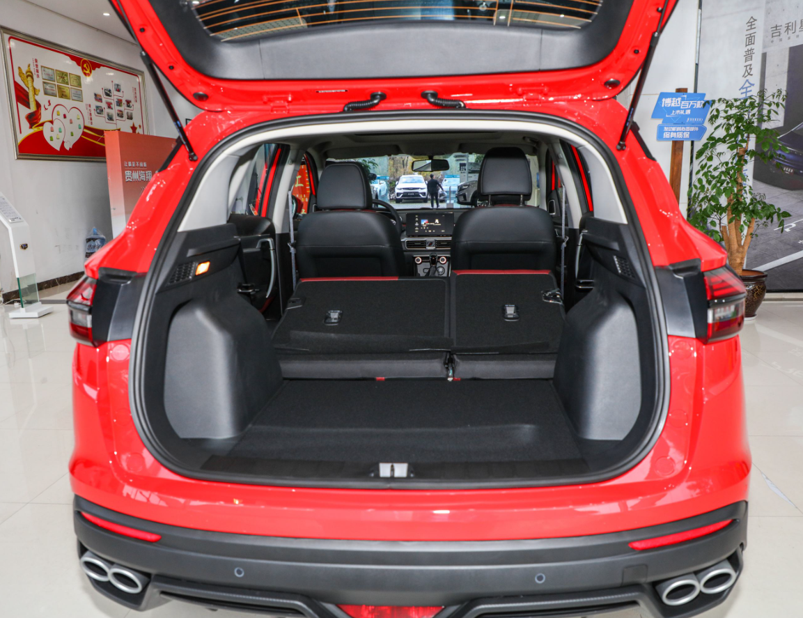 Бензин 6 Gears Geely Vehicle Geely Binyue 2021 1.4T MT Золотая версия