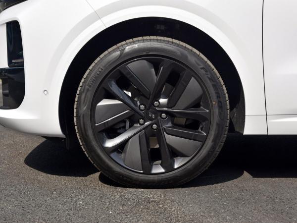 2024 L6 Max Carro Elétrico Híbrido/Carro de Alcance Prolongado Carro de Energia com direção à esquerda