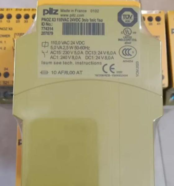 Relé de sécurité PILZ 774314 PNOZ X3 110VAC 24VDC 3n/o 1n/c 1so