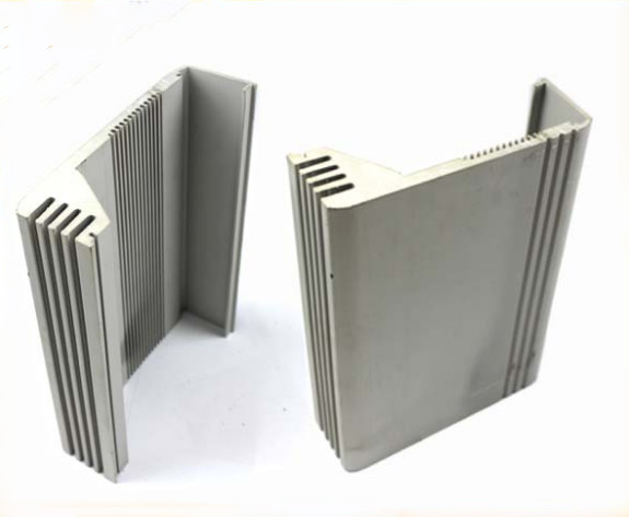 Высокотехнологичное алюминиевое штранг-прессование Heatsink профилирует для нагревая/плавя печи