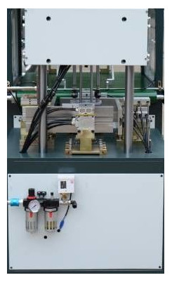 Automatic Pressing Air Bubbles Machine With Manipulator