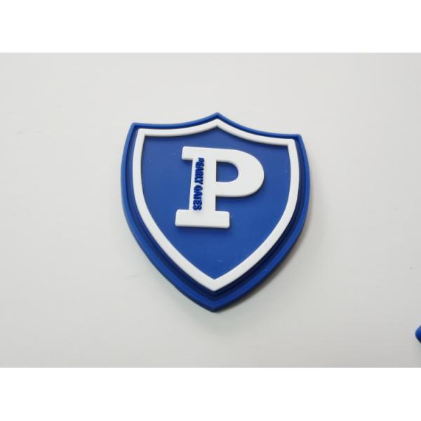 Ярлык одежды силиконовой резины основной, черное влияние 3D шьет на заплатах логотипа