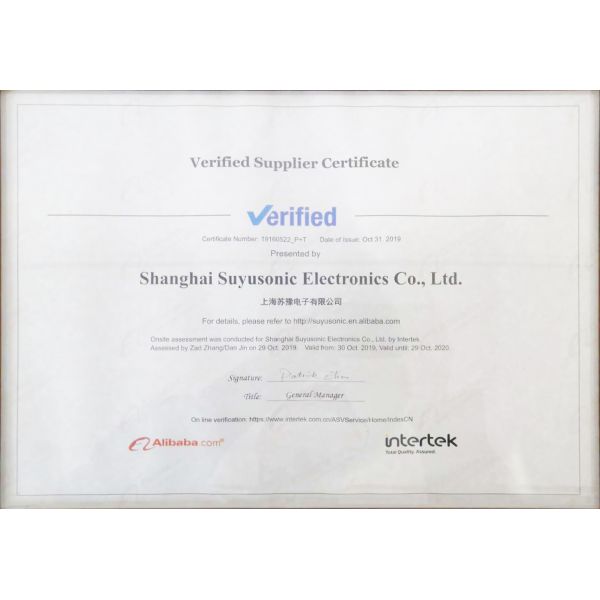 Machine de soudage à plat chaud à servo horizontal avec une capacité nominale de 6000 W, une tension de 380 V et un courant de 15 A pour le soudage en plastique