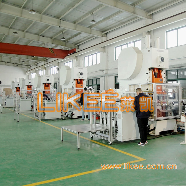 контейнер 12000pcs/H 26KW алюминиевый делая машиной машину контейнера серебряной фольги