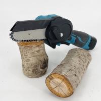 Électrique 4 pouces à une main Travail du bois Batterie au lithium Élagage de tronçonneuse outil électrique sans fil