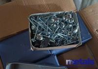 BWG9 X2.5 pulgadas Uñas electro galvanizadas Cabeza de paraguas Torcida de 8 cajas de embalaje