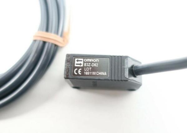 Omron E3Z-D62 02Z10M Photoelectric Switch Sensor 12 - 24 volts continu 26,4 volts continu 100 mA maximum de maximum