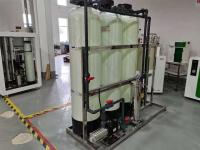 Système industriel d'adoucissant de traitement de l'eau du manuel 30T/H avec le réservoir de sel