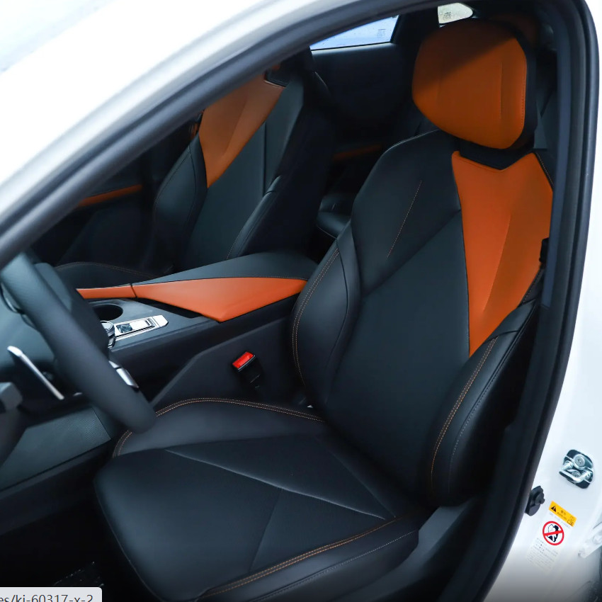 Компакт автомобиля седана бензина варианта ChangAn Uni-V 1.5T 2022 умный пилотный